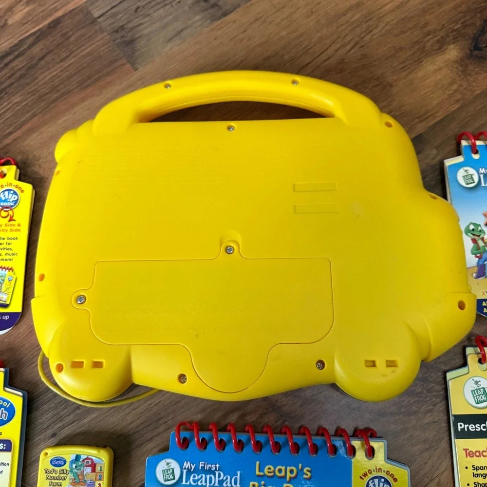 LeapFrog My First LeapPad Learning System School Bus with 4 Books and Cartridge
